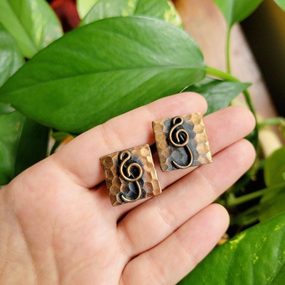 Vintage Copper Treble Clef Musical Clip-On Earrings - Picture 2 of 7